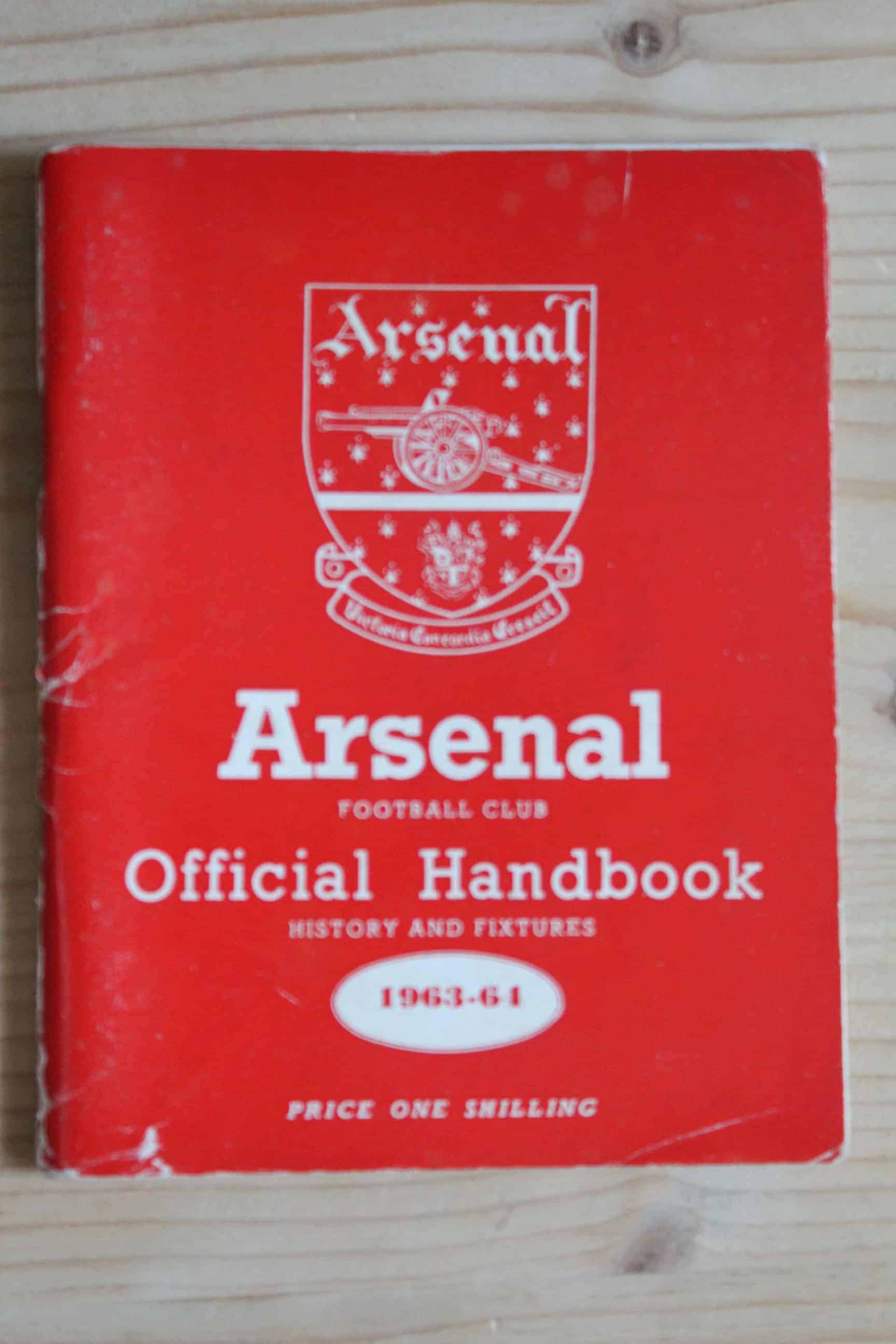 Arsenal Handbook/Yearbook v Arsenal Handbook/Yearbook
